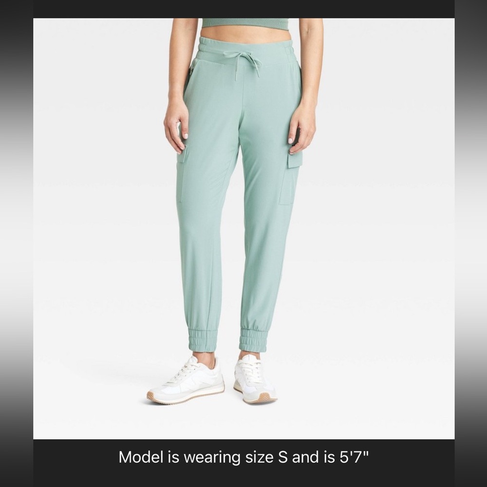 All in Motion Light Green Jogger Pants